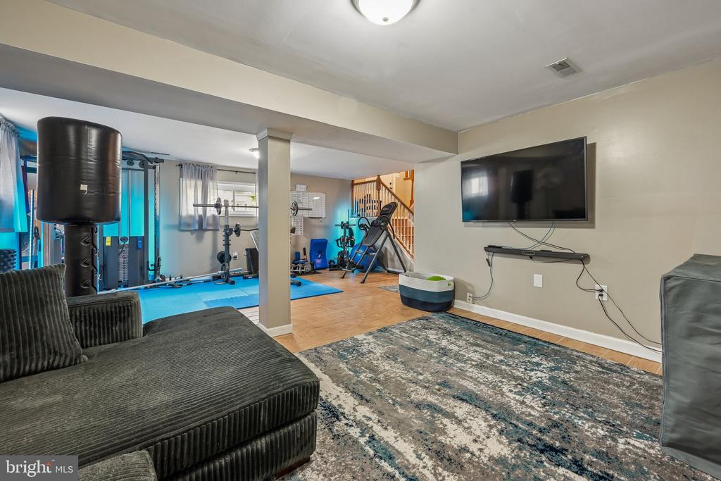 402 WISCONSIN TRAIL