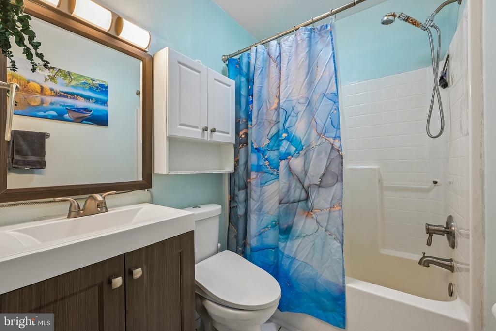 402 WISCONSIN TRAIL