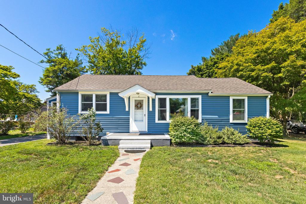 16 SOUTH MAPLE AVENUE