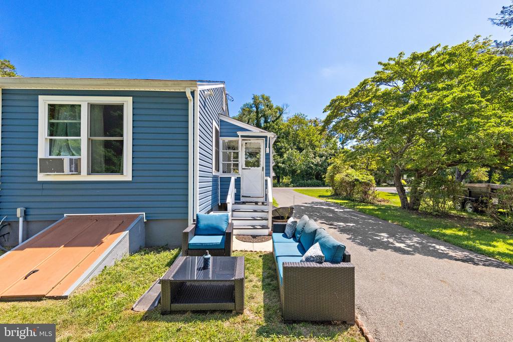 16 SOUTH MAPLE AVENUE