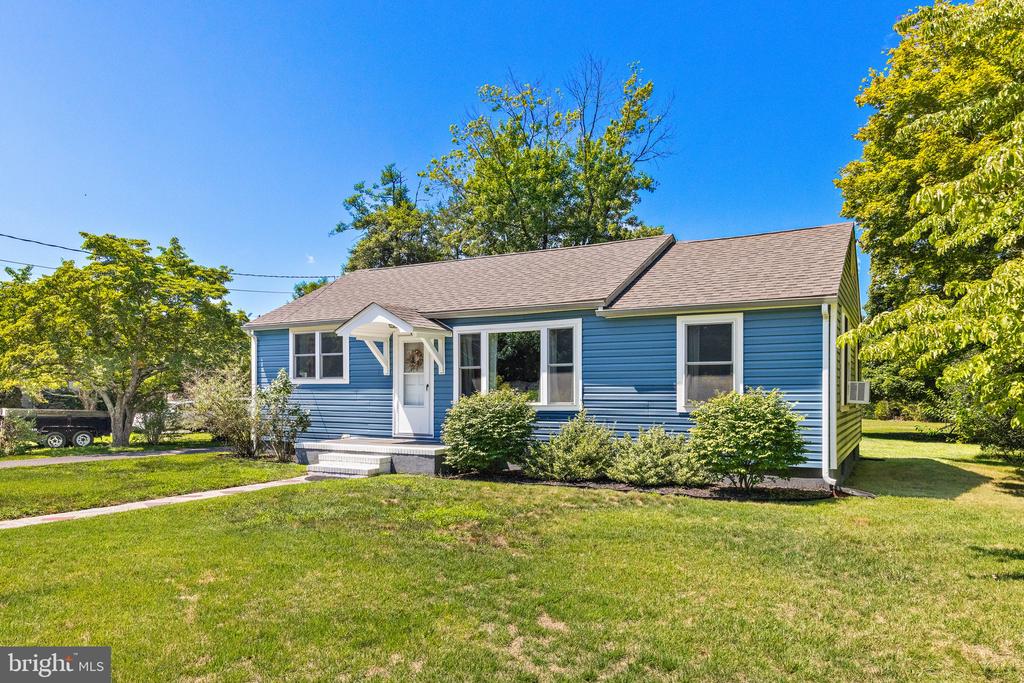 16 SOUTH MAPLE AVENUE