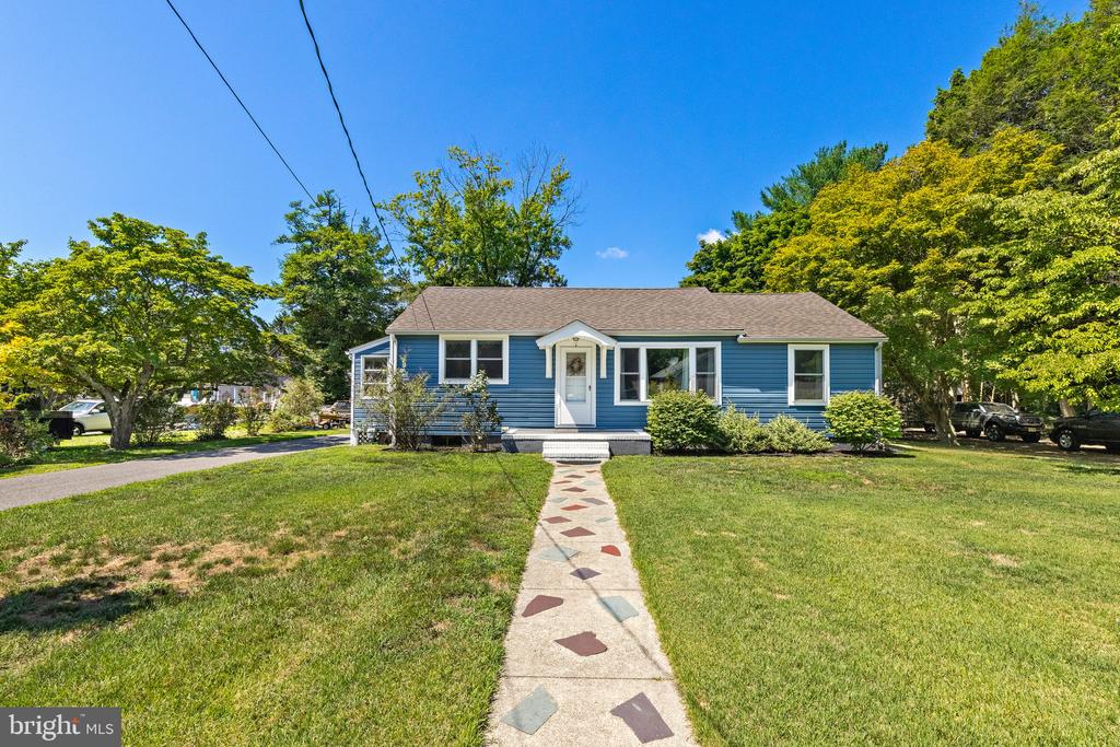 16 SOUTH MAPLE AVENUE