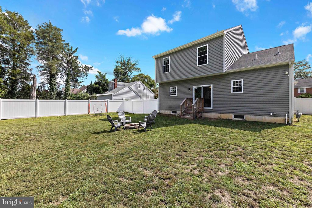 4 ELMWOOD AVENUE