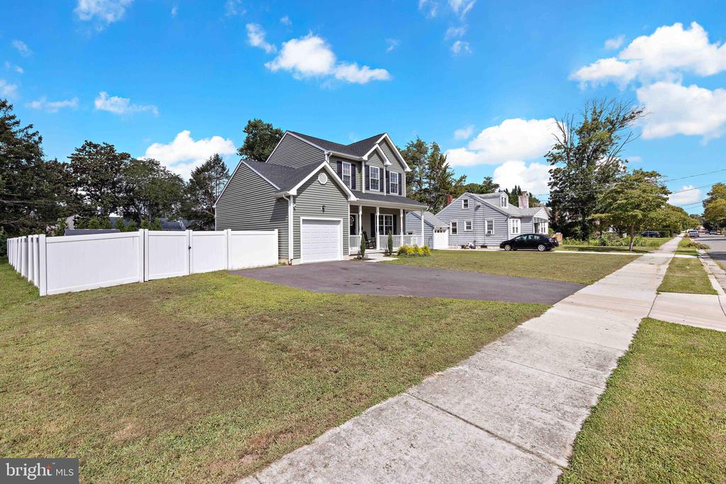 4 ELMWOOD AVENUE