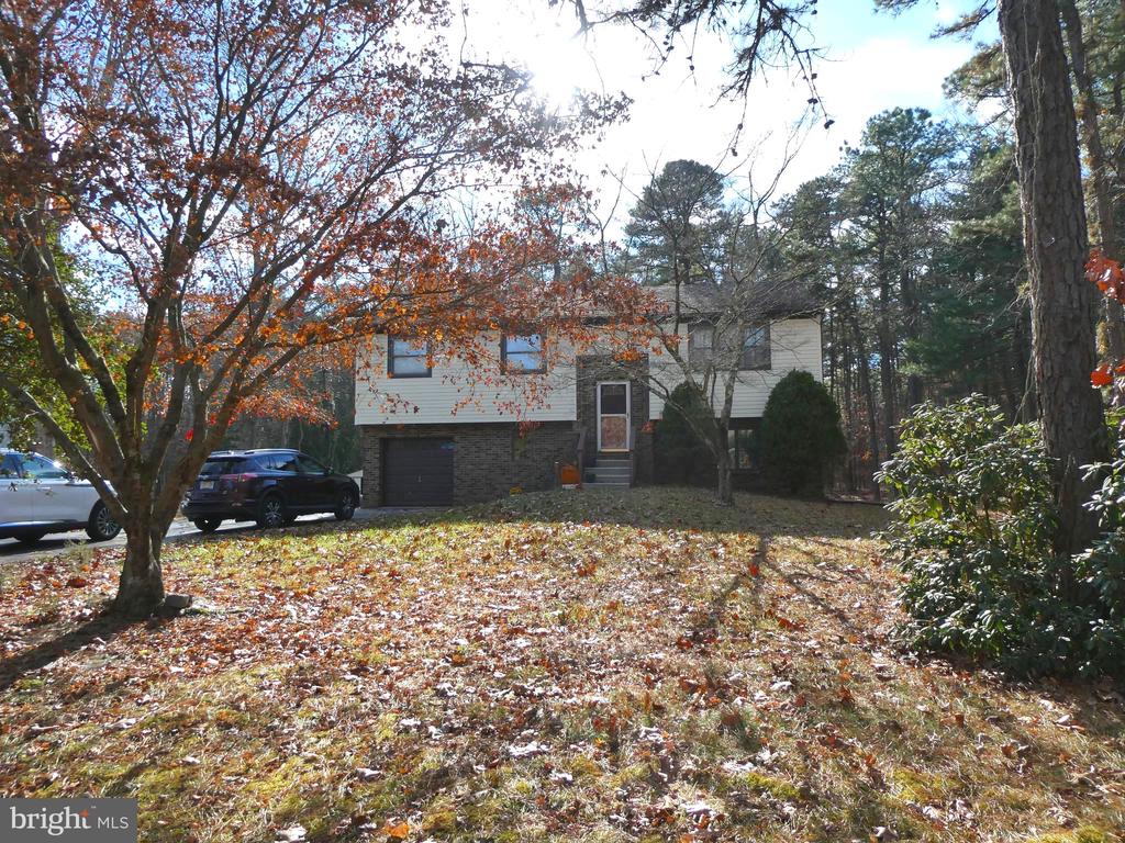 827 ANTHONY ROAD