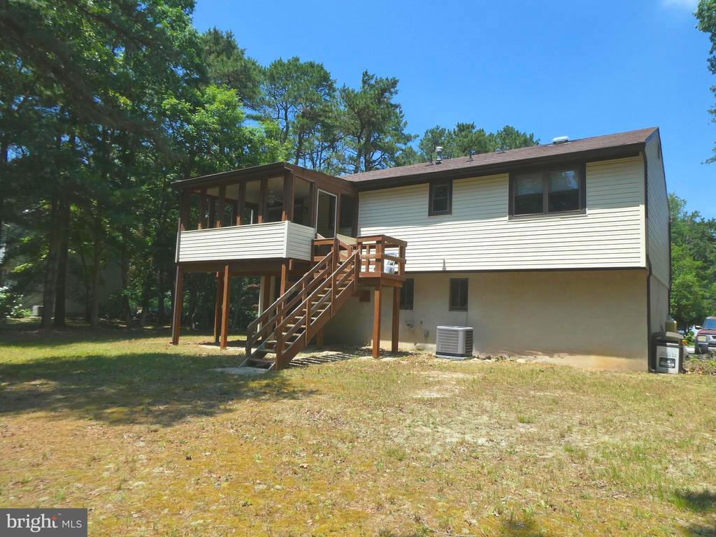 827 ANTHONY ROAD
