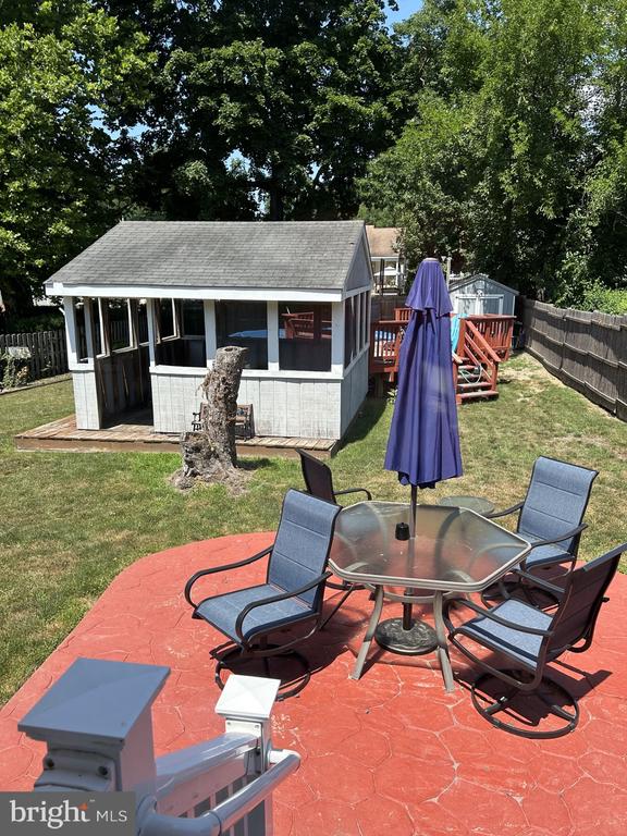 204 W LINDEN AVENUE