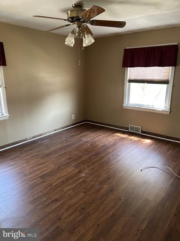 204 W LINDEN AVENUE