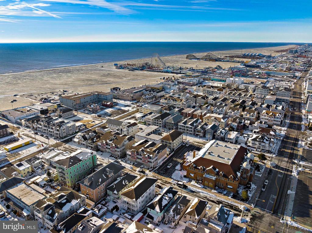 313 E GLENWOOD AVENUE Unit: 103