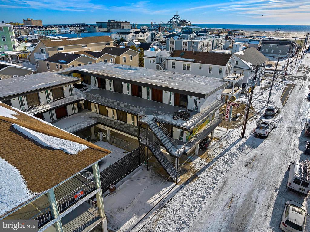 313 E GLENWOOD AVENUE Unit: 103