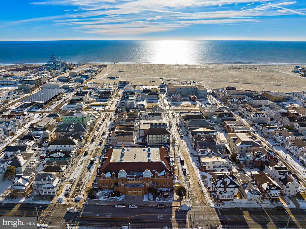 313 E GLENWOOD AVENUE Unit: 103