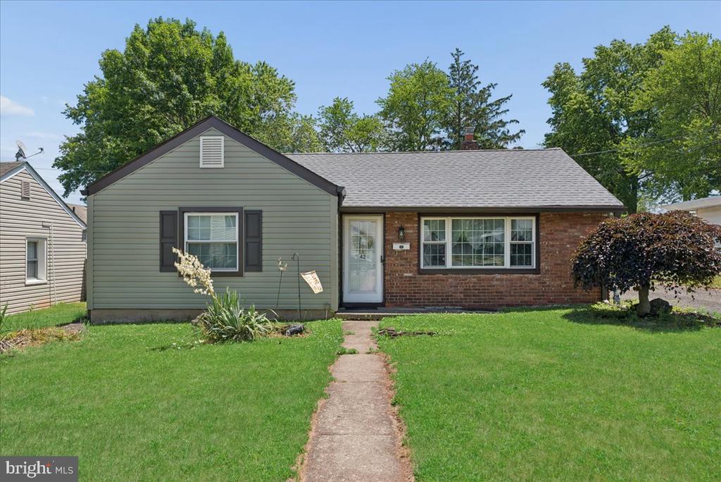 42 WALNUT STREET