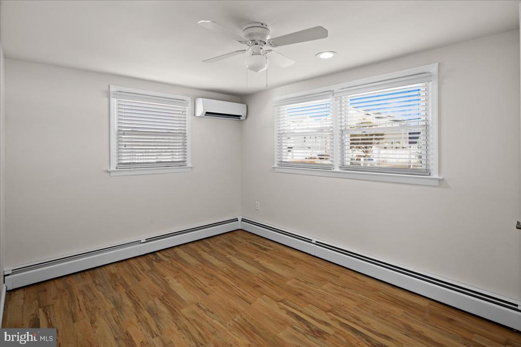 242 W 15TH ST Unit: 1