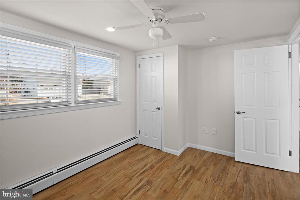 242 W 15TH ST Unit: 1