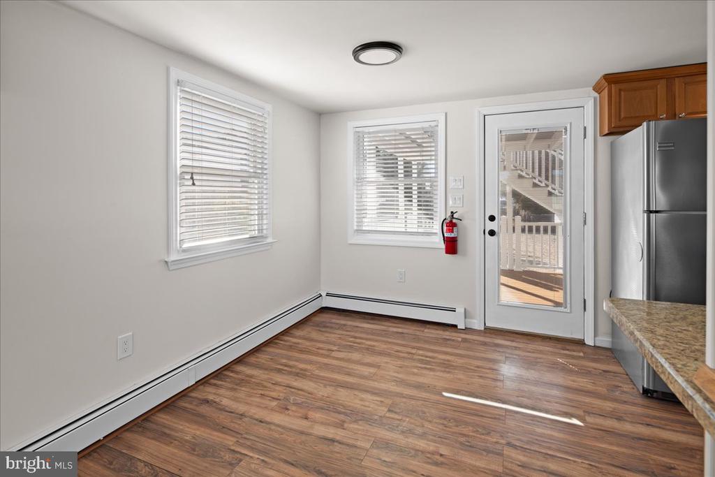 242 W 15TH ST Unit: 1