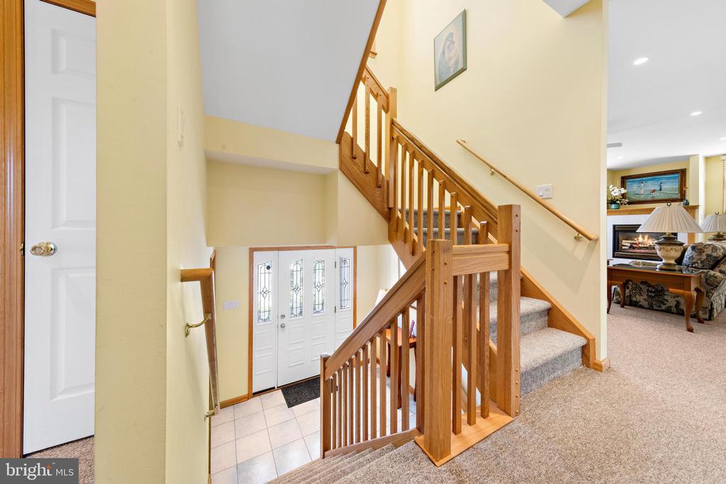 18 E COUGHLAN (72ND ST) AVENUE