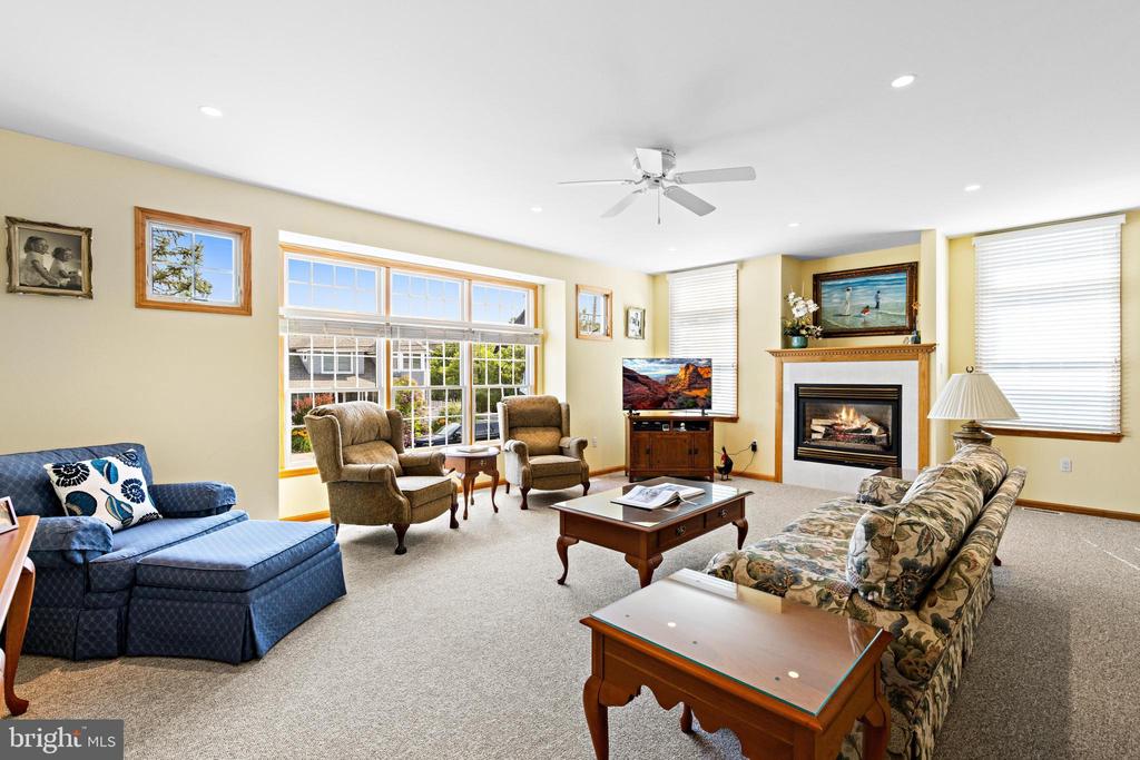 18 E COUGHLAN (72ND ST) AVENUE