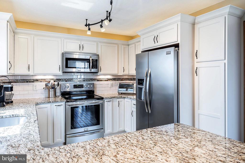 34 W JEANETTE AVENUE