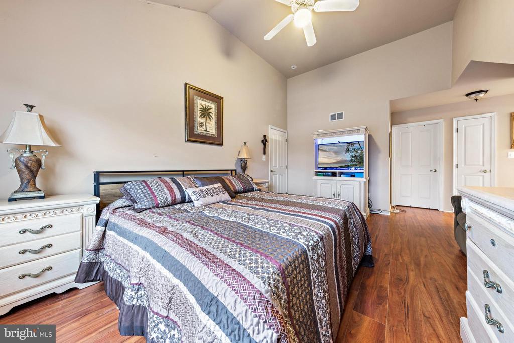 293 TACKLE AVENUE