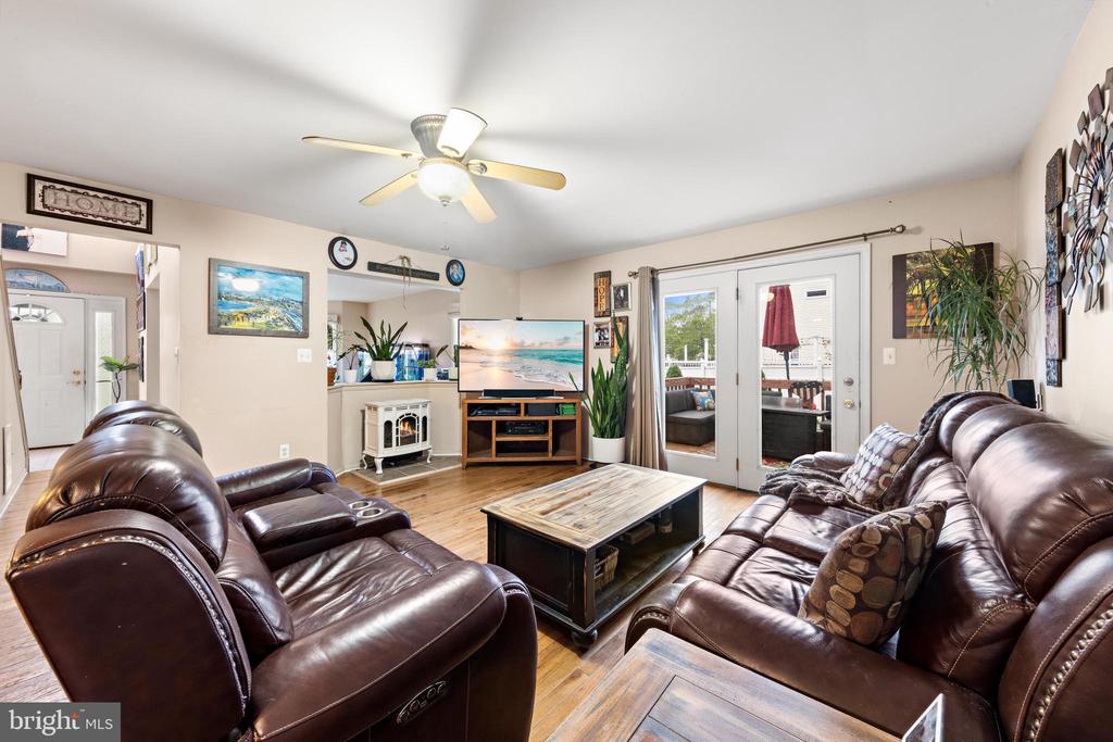 293 TACKLE AVENUE