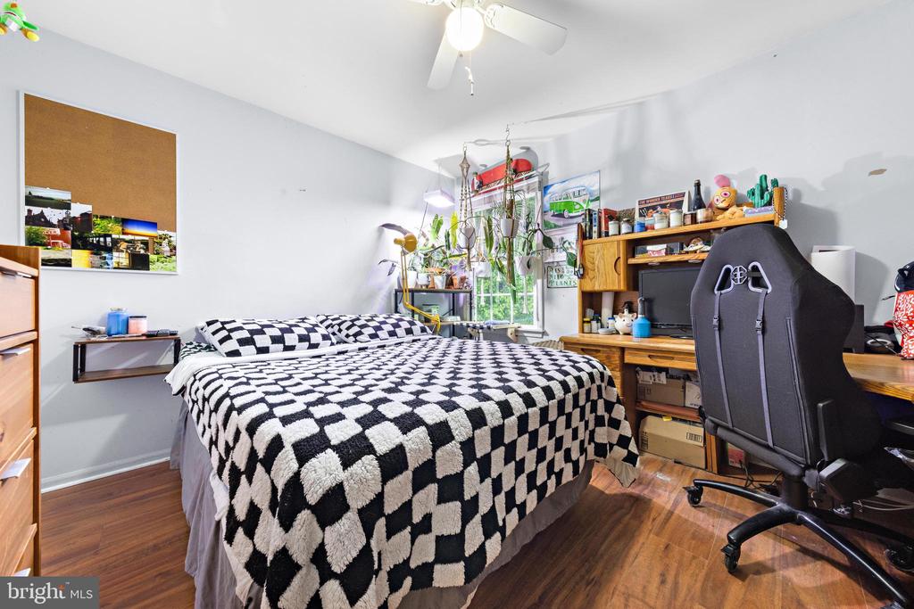 293 TACKLE AVENUE