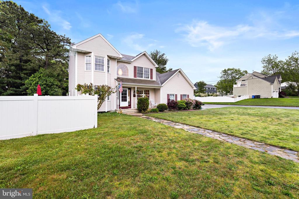 293 TACKLE AVENUE