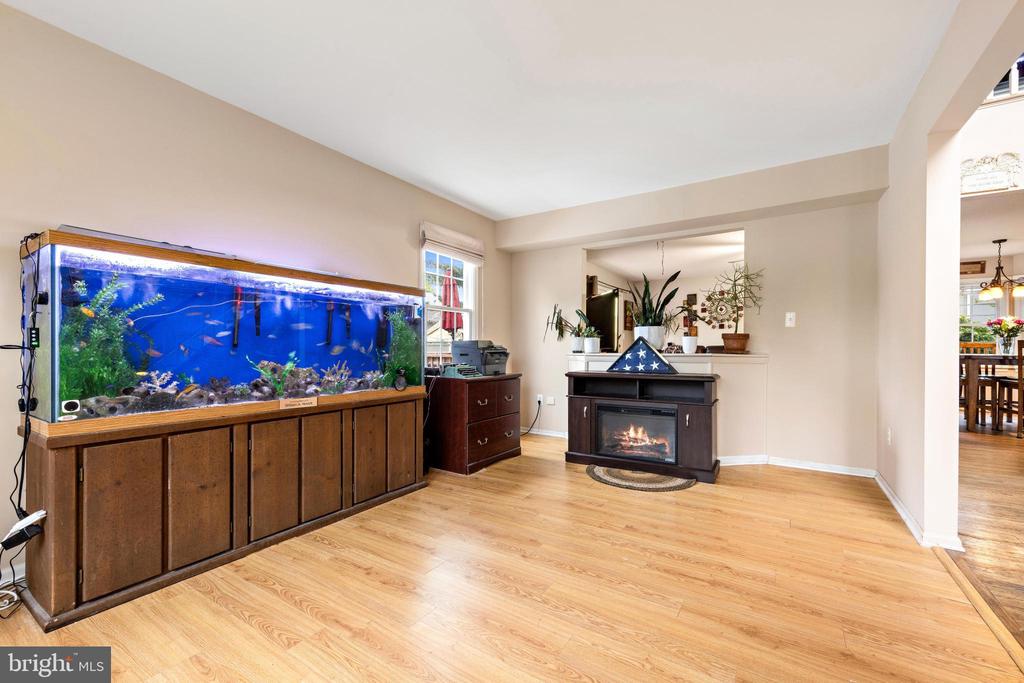 293 TACKLE AVENUE