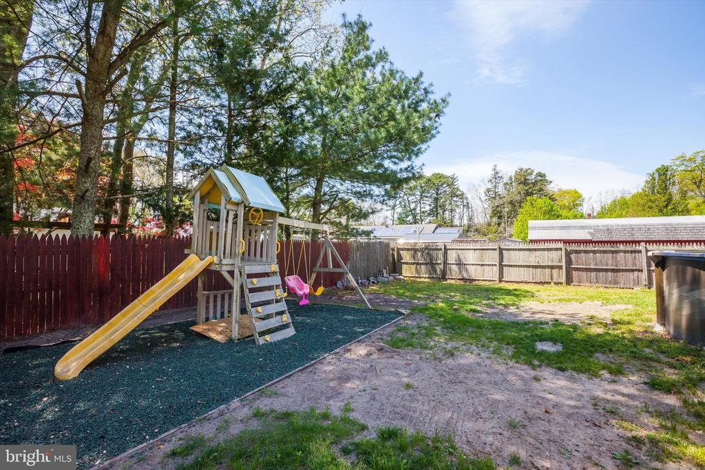 216 2ND AVENUE