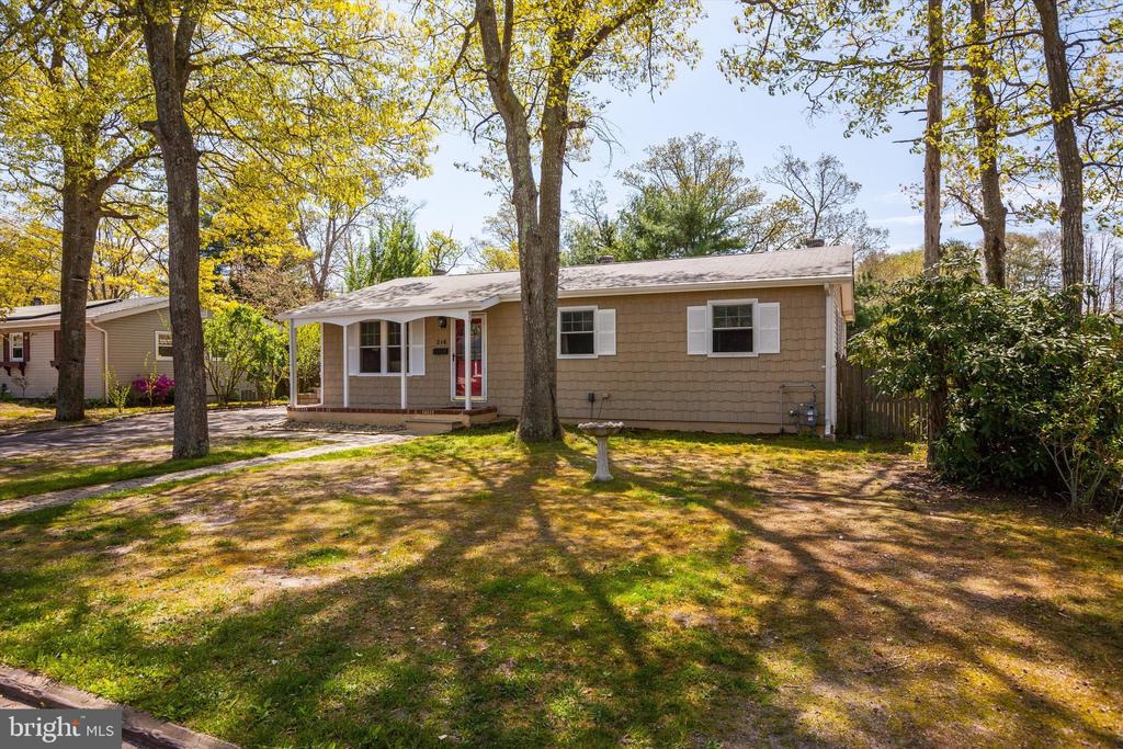 216 2ND AVENUE