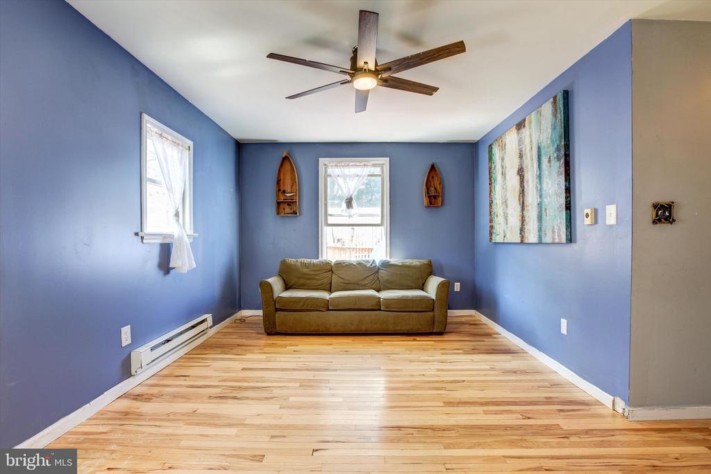 216 2ND AVENUE