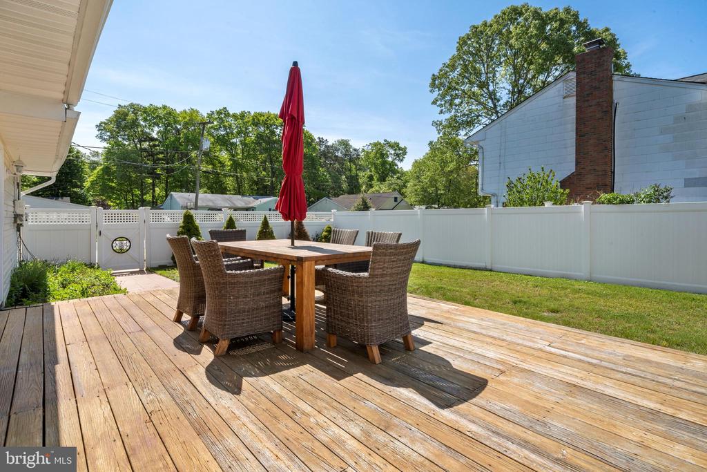375 CONSTITUTION DRIVE