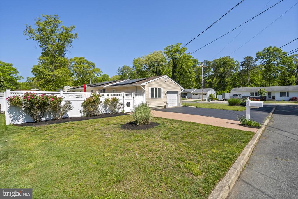 375 CONSTITUTION DRIVE