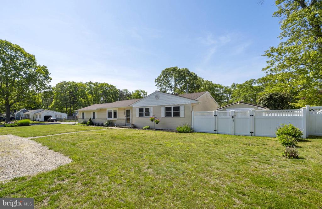 375 CONSTITUTION DRIVE