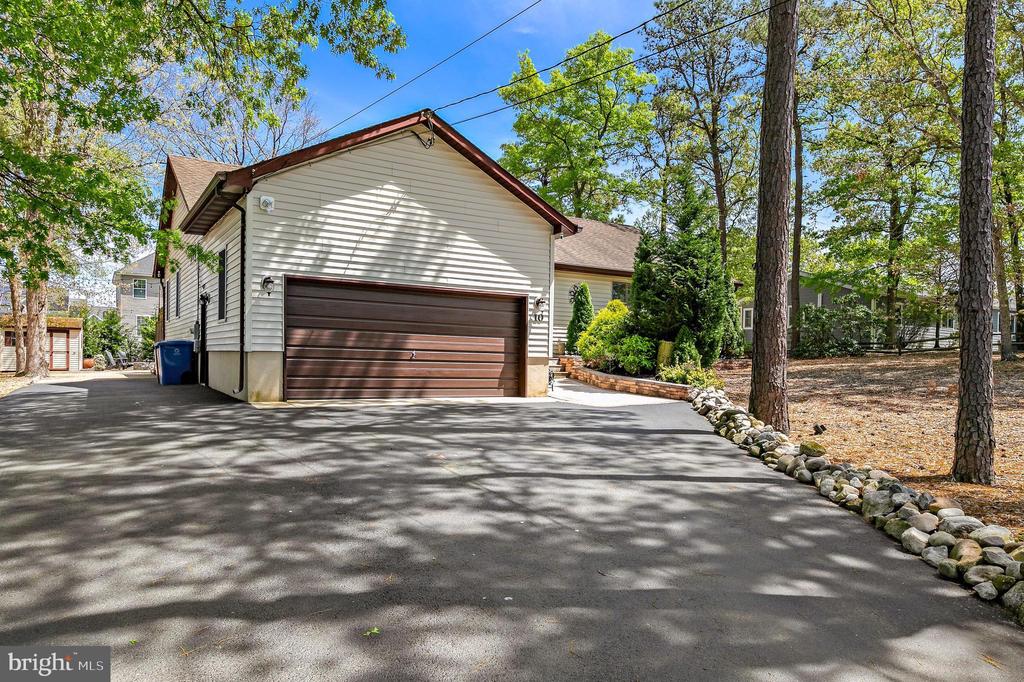 10 WHIPPOORWILL LANE