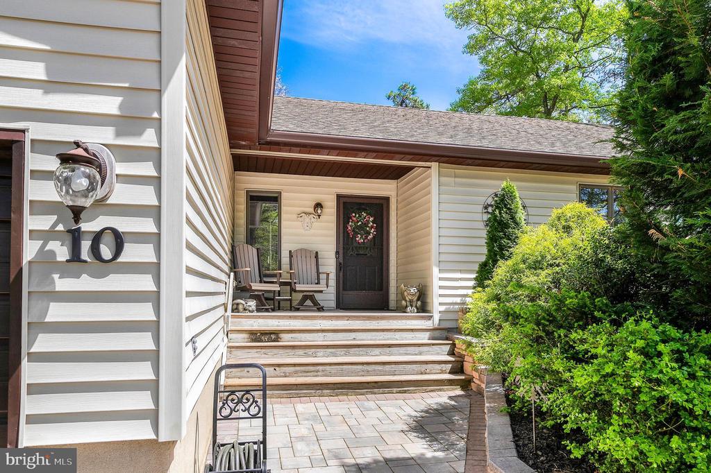 10 WHIPPOORWILL LANE