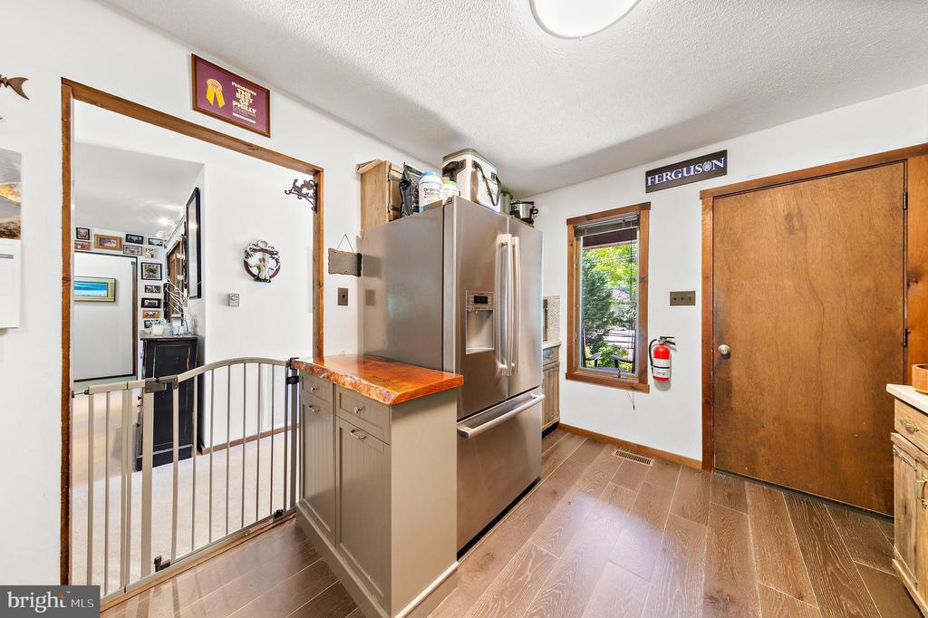 10 WHIPPOORWILL LANE