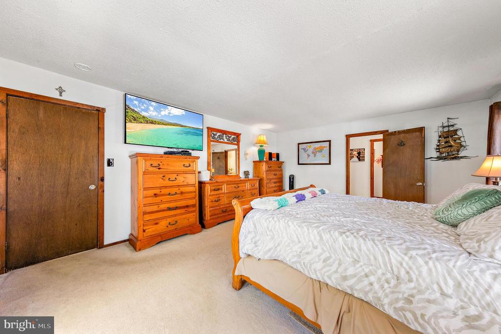 10 WHIPPOORWILL LANE