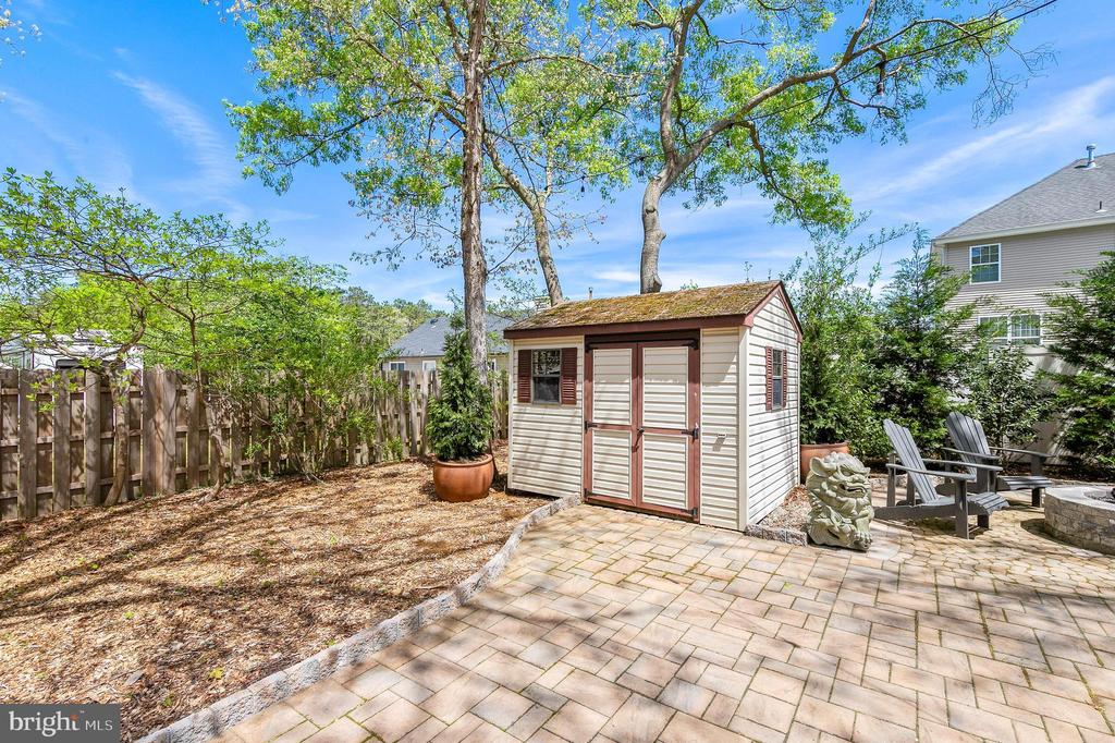 10 WHIPPOORWILL LANE
