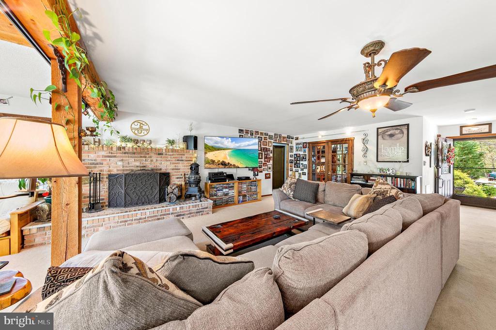 10 WHIPPOORWILL LANE