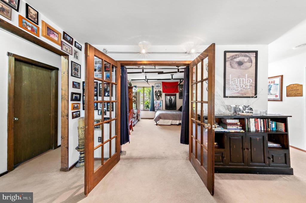 10 WHIPPOORWILL LANE