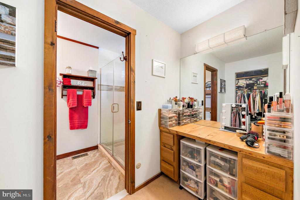 10 WHIPPOORWILL LANE