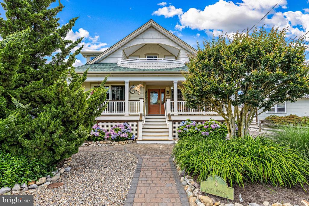 4 OLSEN AVENUE