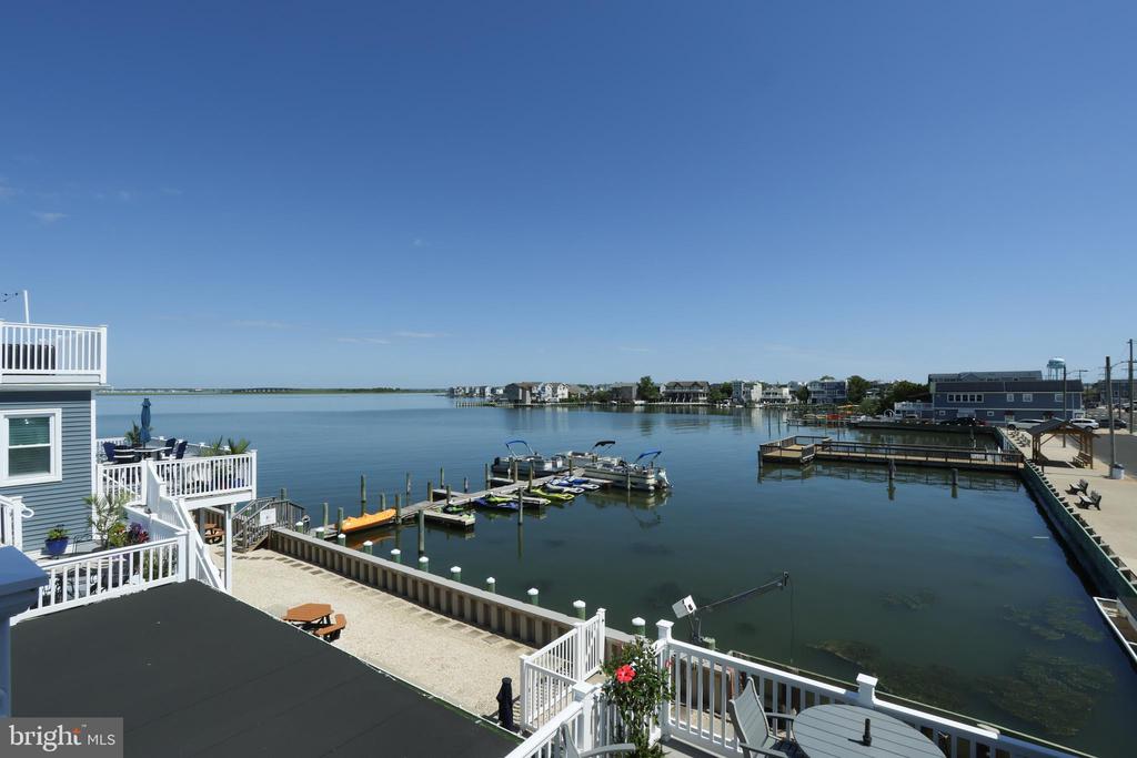 201 W SHIP BOTTOM AVENUE Unit: 5