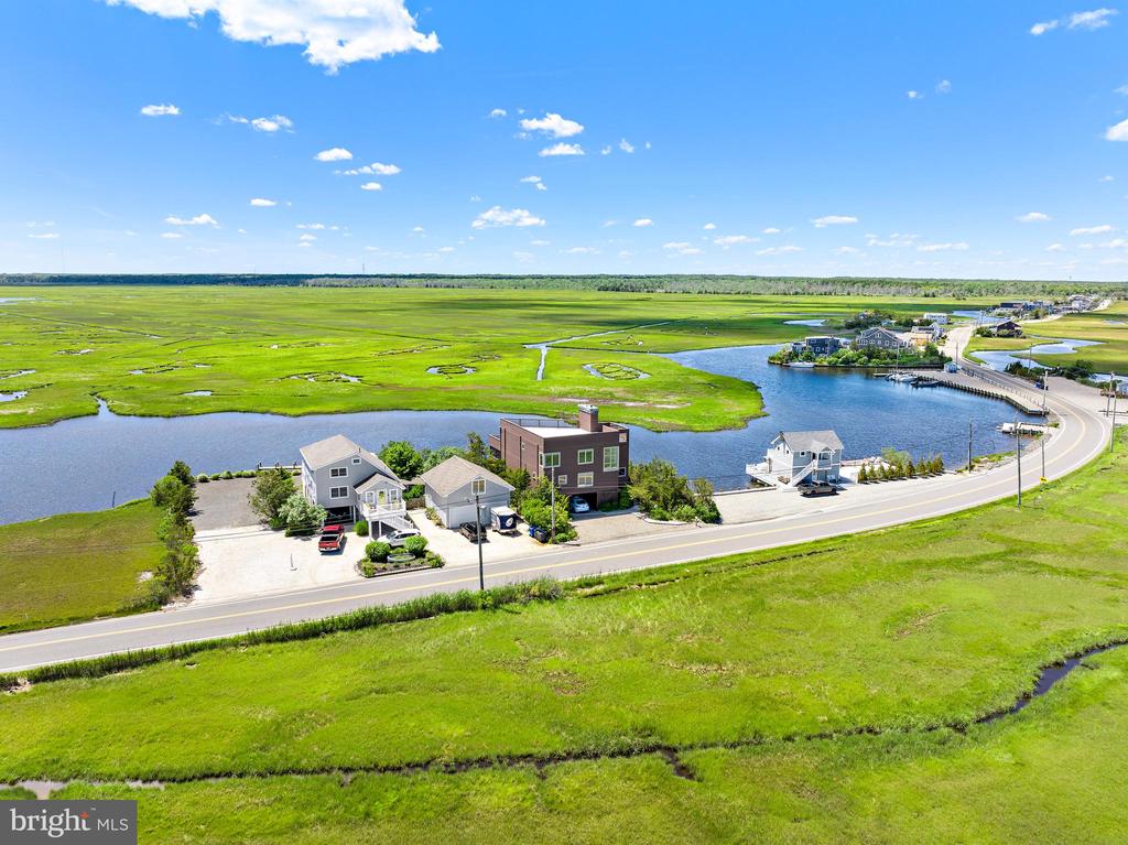 883 CEDAR RUN DOCK ROAD