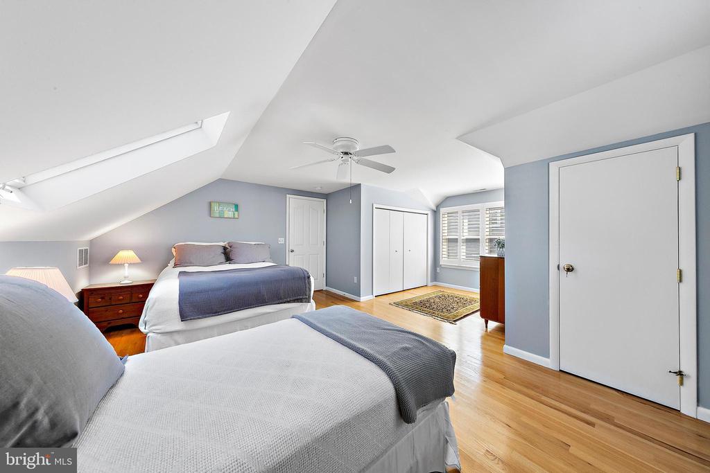 12 E 20TH STREET