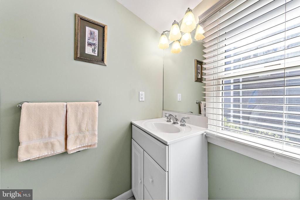 12 E 20TH STREET
