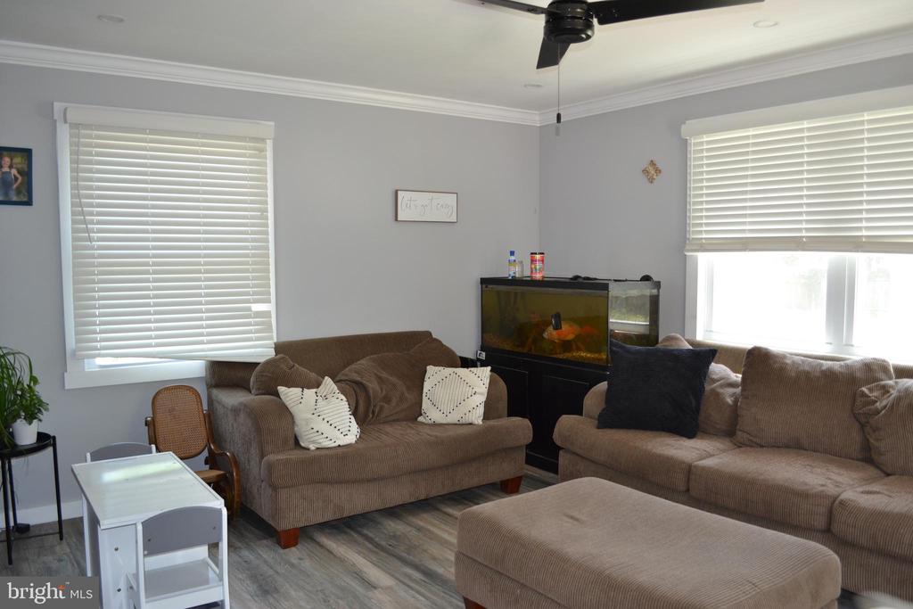 1007 TREASURE AVENUE