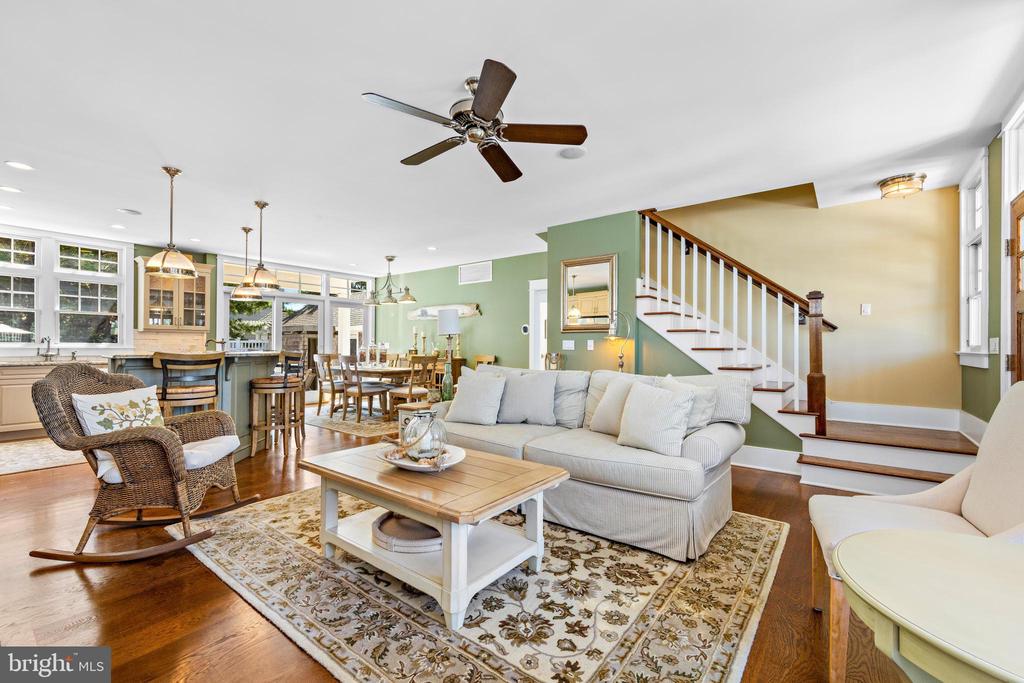 120 E DUNE LANE
