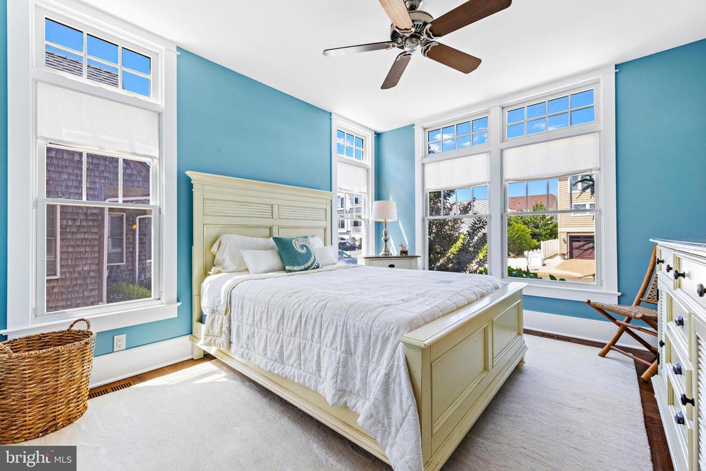 120 E DUNE LANE