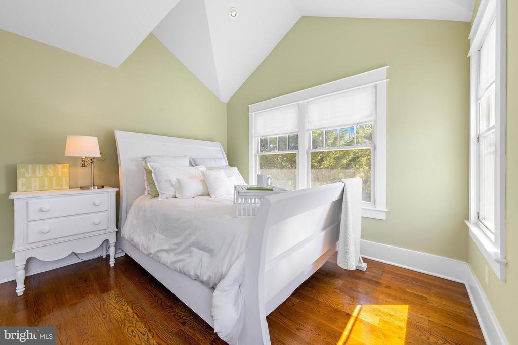 120 E DUNE LANE